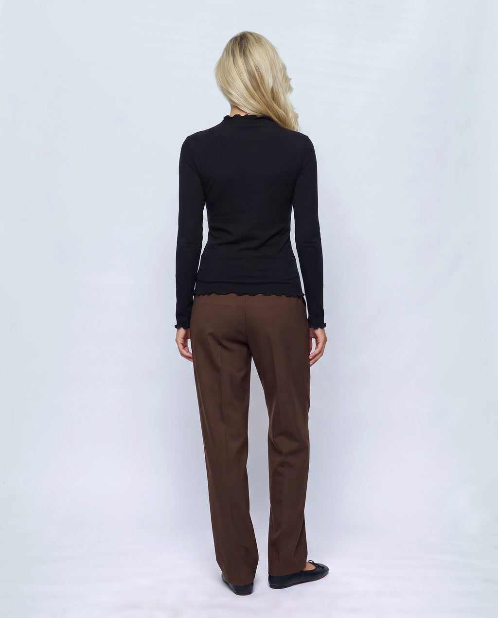 Anais Lettuce-Edge Top in Black, back view on a non-pregnant model