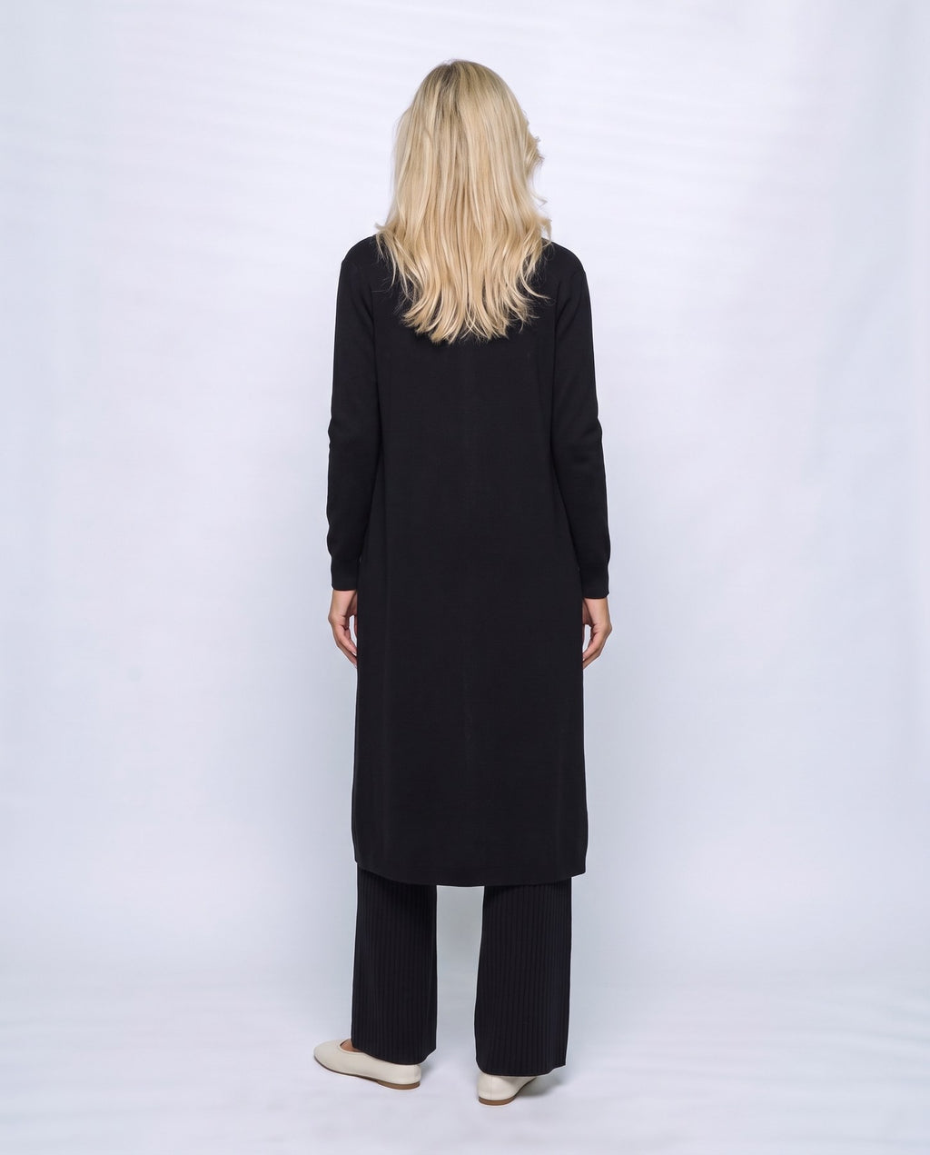 Manon Three-Piece Set in Black, back view on a non-pregnant model