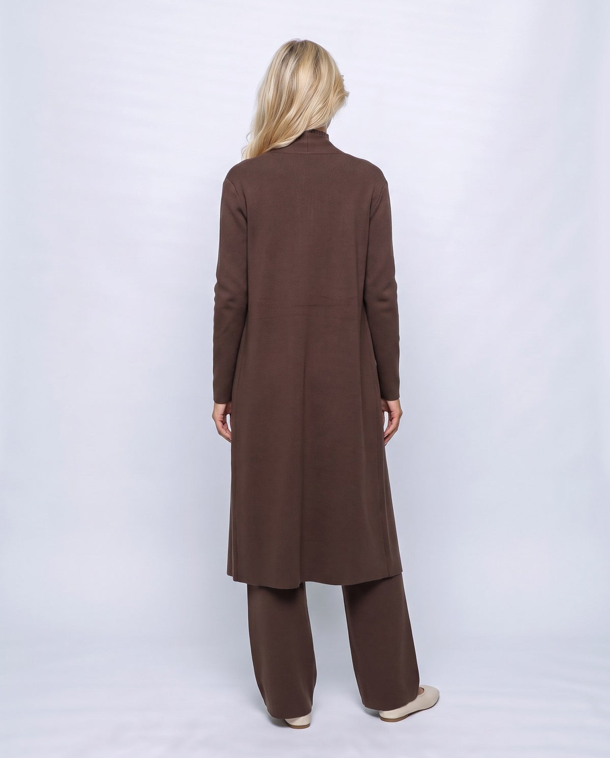 Manon Three-Piece Set in Café brown, back view on a non-pregnant model