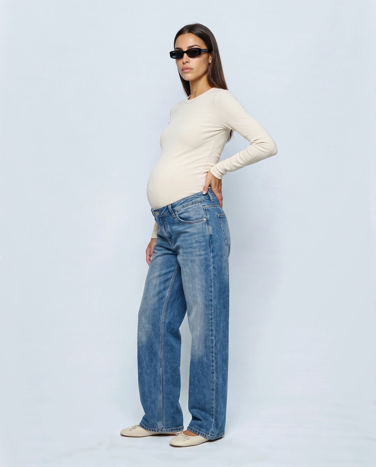 Remy Wide-Leg Maternity Jeans in Vintage blue, side view