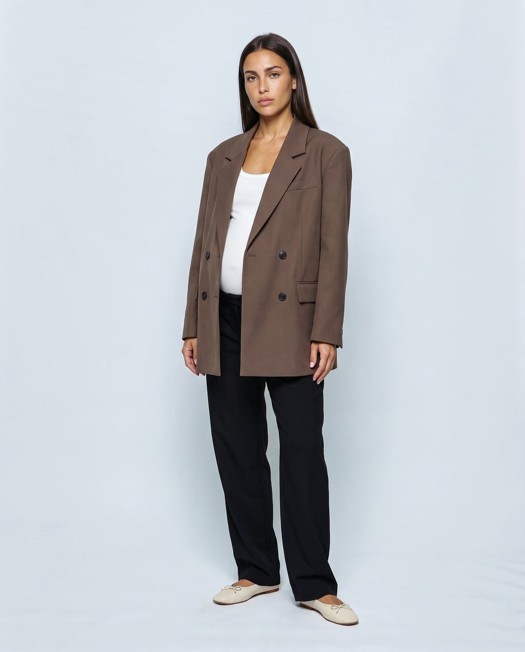 Lou Oversized Blazer in Mocha brown, closed over the bump