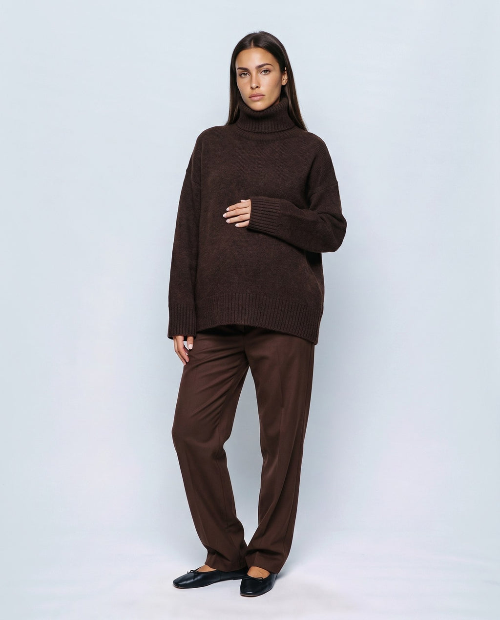 Nina Relaxed Turtleneck in Café brown, front view