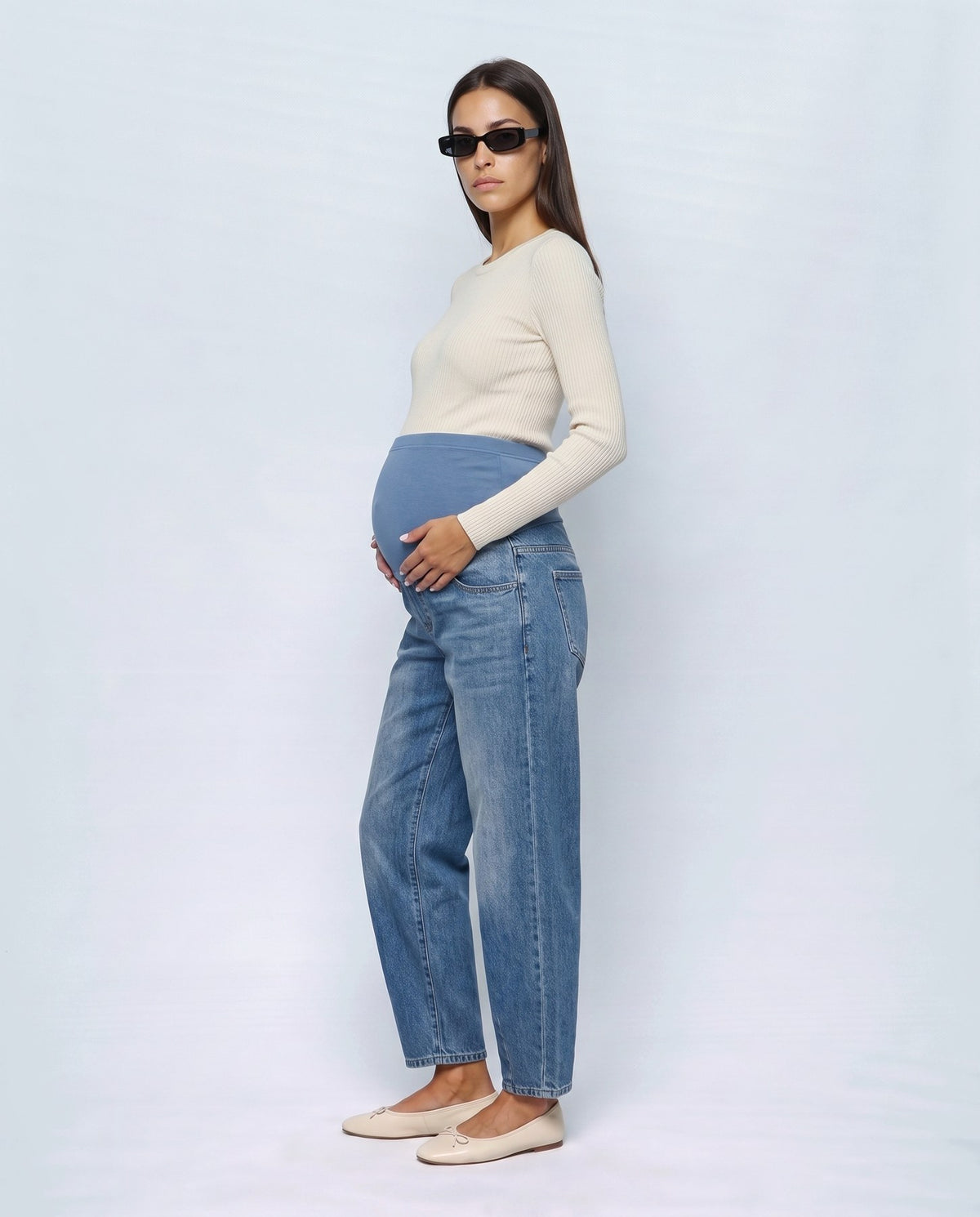 Remy Wide-Leg Maternity Jeans in Vintage blue, side view